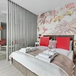 Apartment Monte Carlo Luxury With Parking By Lion Sopot
